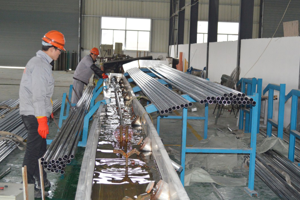 Air Under Water Pressure Test